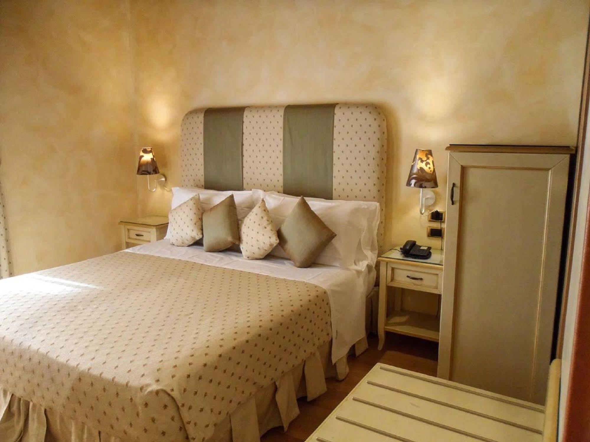 Condotti Rooms Rom Eksteriør billede